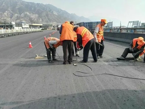 江阳道路桥梁病害治理